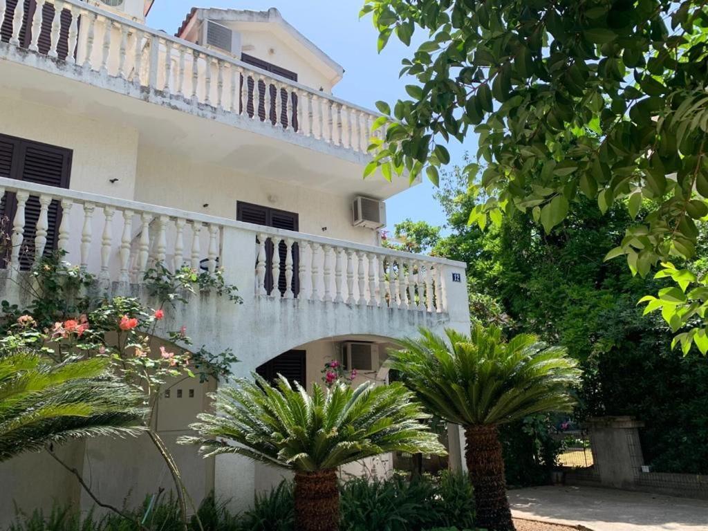 בית הארחה House Irena בודווה